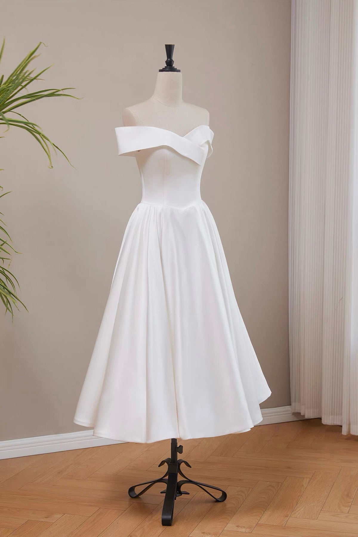 White Off-the-Shoulder Satin Tea-Length Party Prom Dress