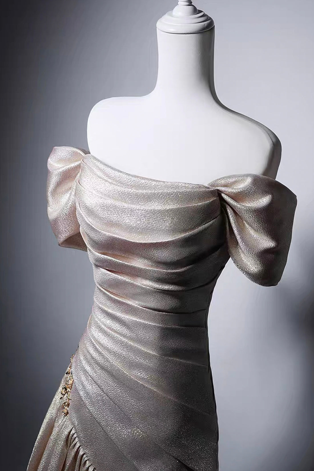 Elegant Champagne Gold Off-Shoulder Mermaid Prom Gown