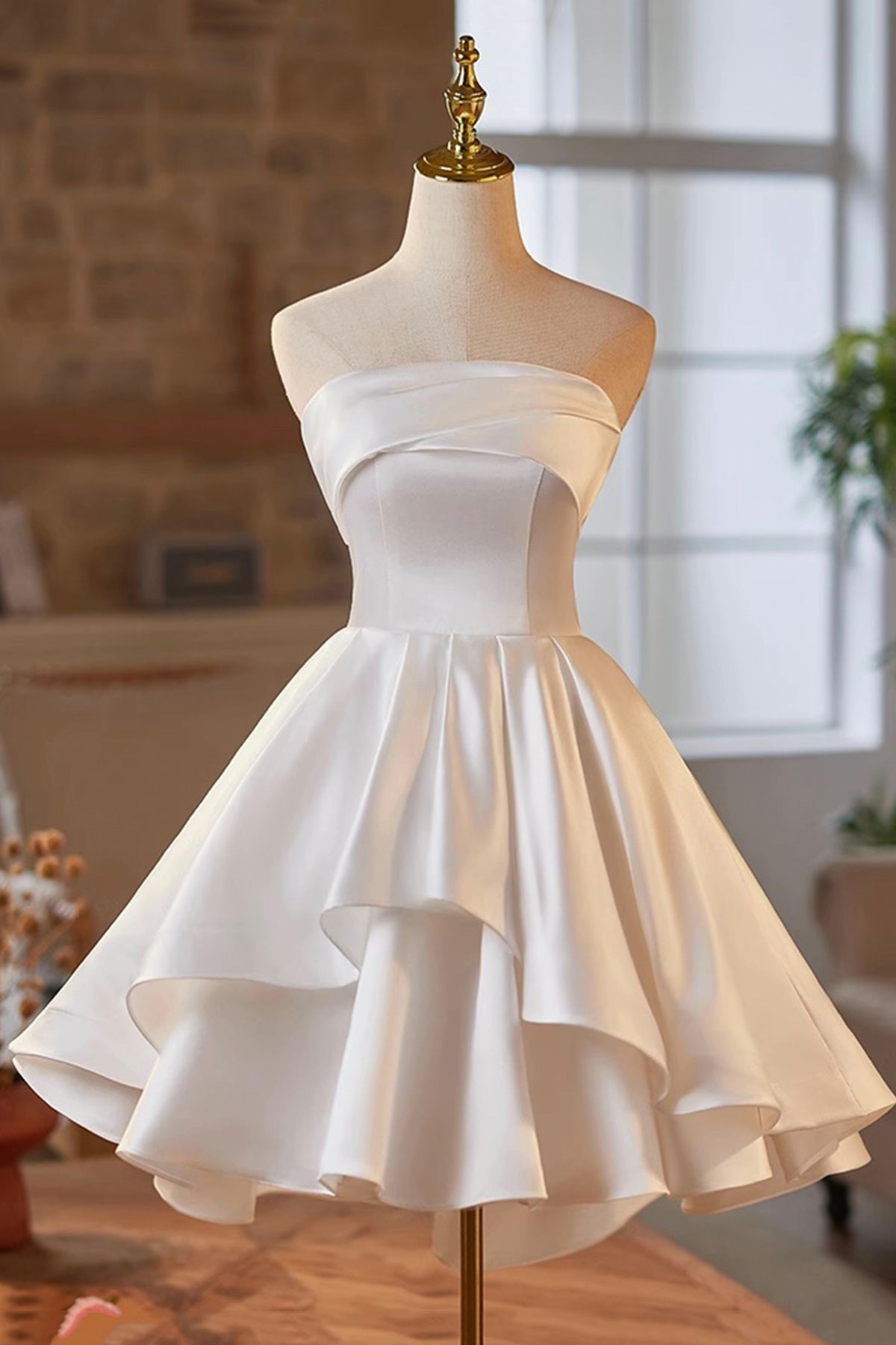 White Strapless Satin Short Prom Dress, White A-Line Evening Party Dre White Strapless Satin Short Prom Dress, White A-Line Evening Party Dre