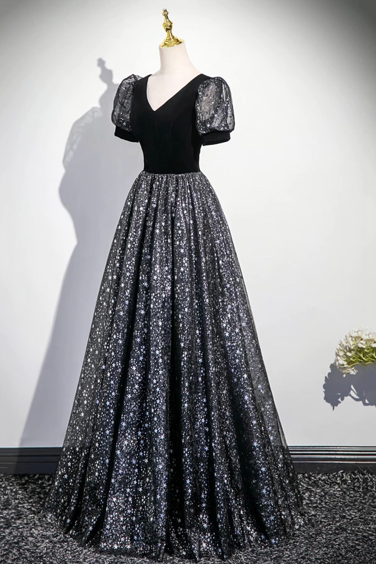 Black V-Neck Velvet Tulle Long Prom Dress, A-Line Short Sleeve Evening Dress