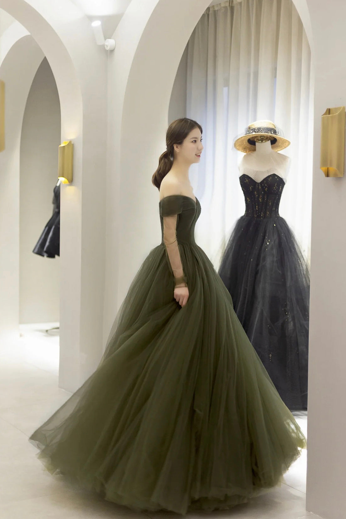 Green Tulle Floor Length Prom Dress, A-Line Long Sleeve Evening Party Dress