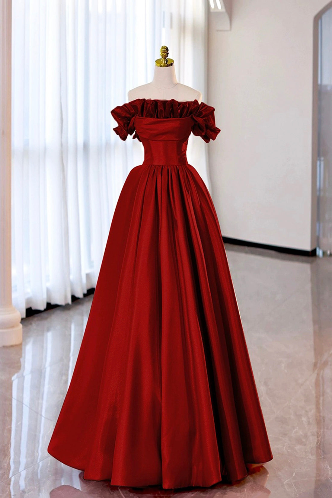 bridesmaid dresses western style Knee Length Burgundy Bridesmaid Dresses A Line Spaghetti Straps V-Neck  Floor Length Stretch Satin Bridesmaid Dress main image 0