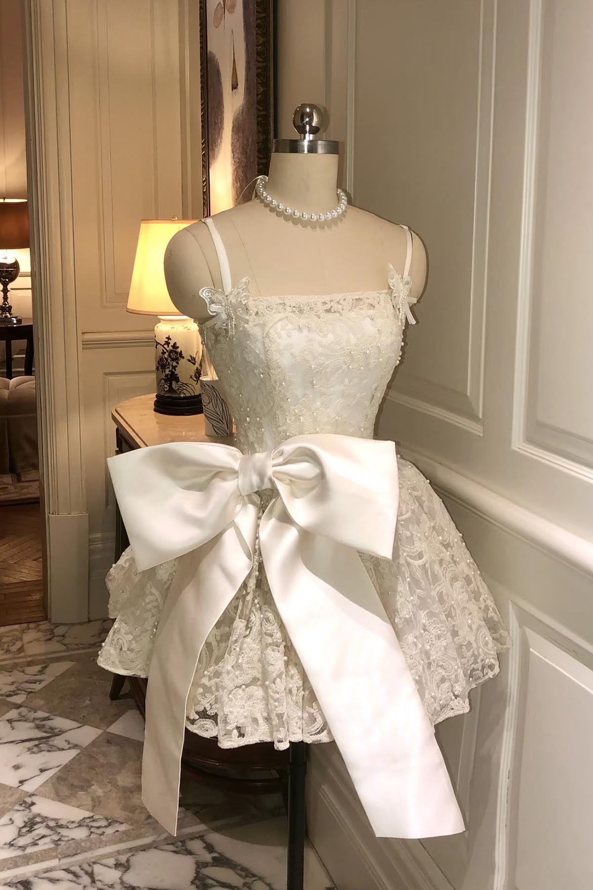 Charming Lace Short/Mini Party Dress, White A-Line Backless Evening Dress with Bow