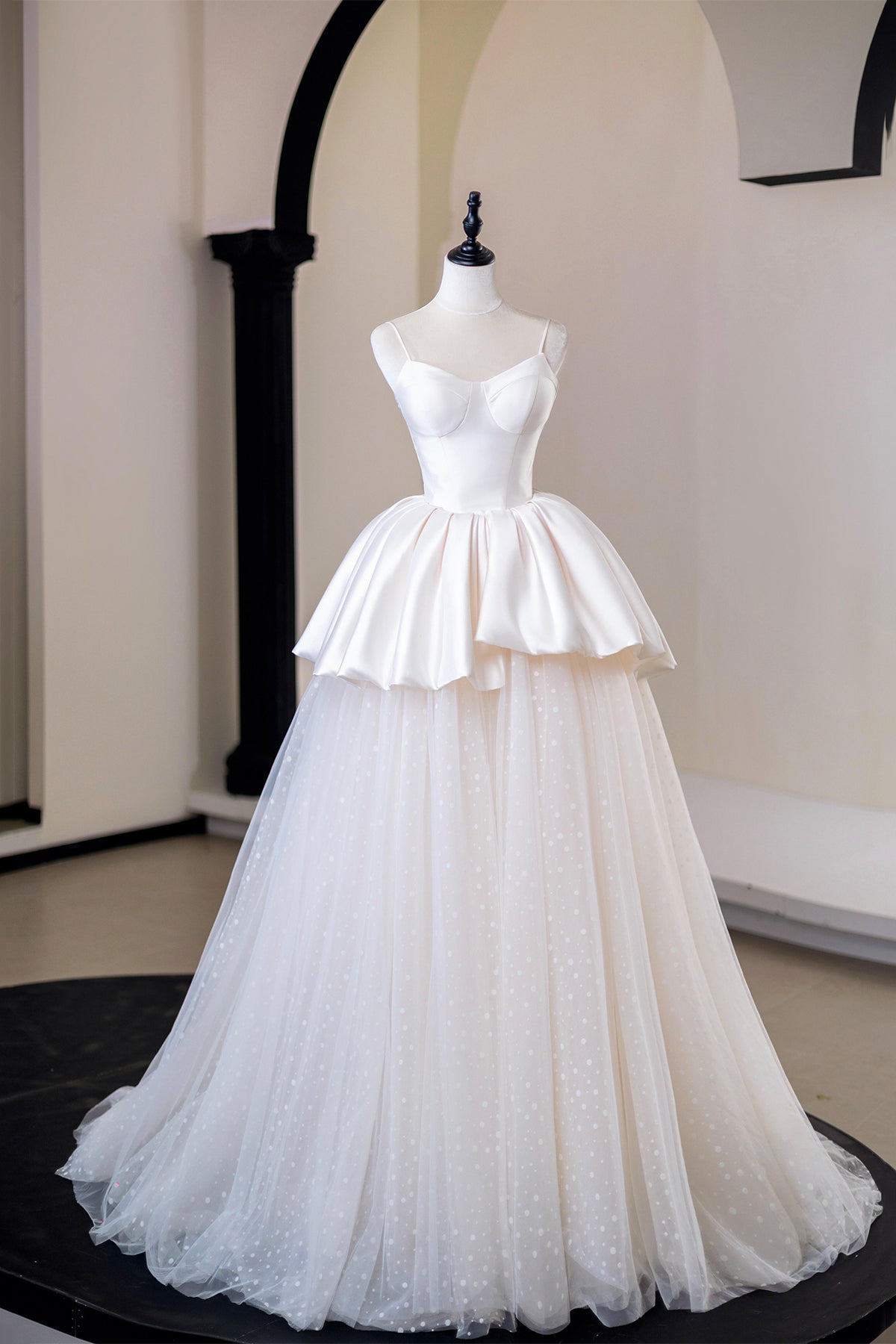 Luxury Light Champagne Satin Ball Gown with Polka Dot Tulle Skirt and Sweetheart Neckline