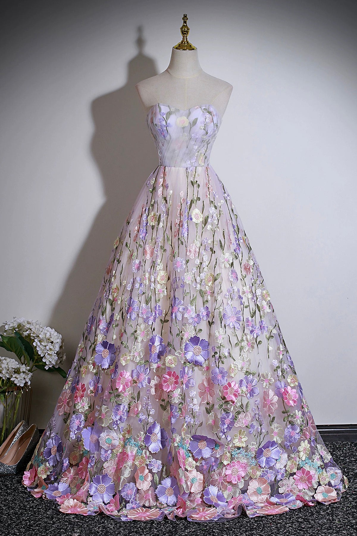 3D Floral Appliqué Strapless Ball Gown - Lilac Pink Prom Dress for Formal Events