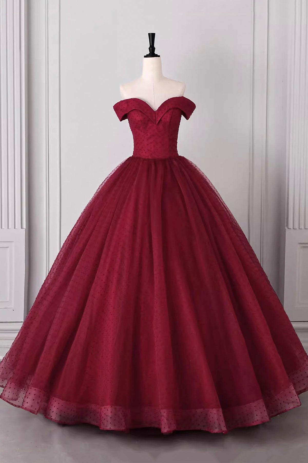 Elegant Purple/Burgundy Polka Dot Off-the-Shoulder Ball Gown for Formal Events