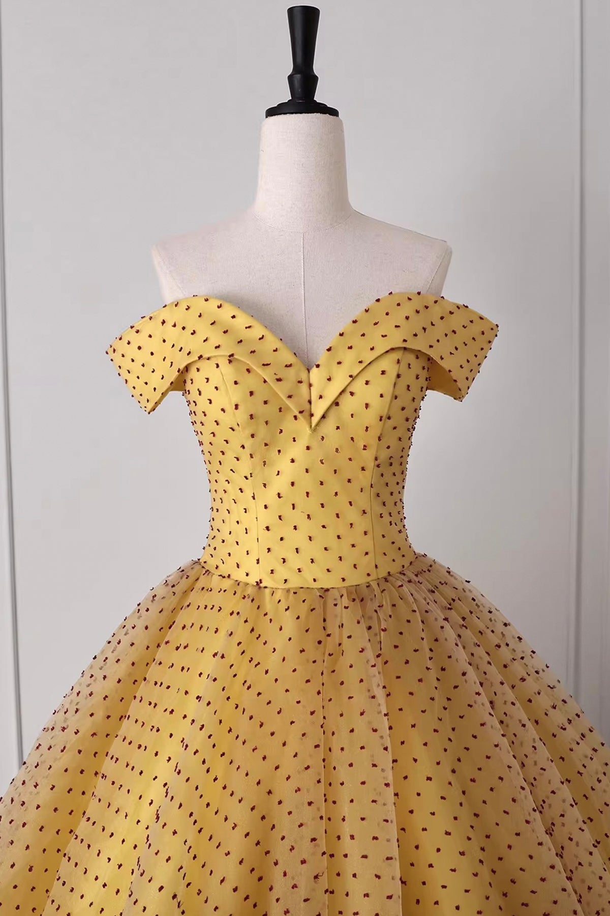 Off Shoulder Yellow Ball Gown with Polka Dot Tulle Sweetheart Formal Prom Dress