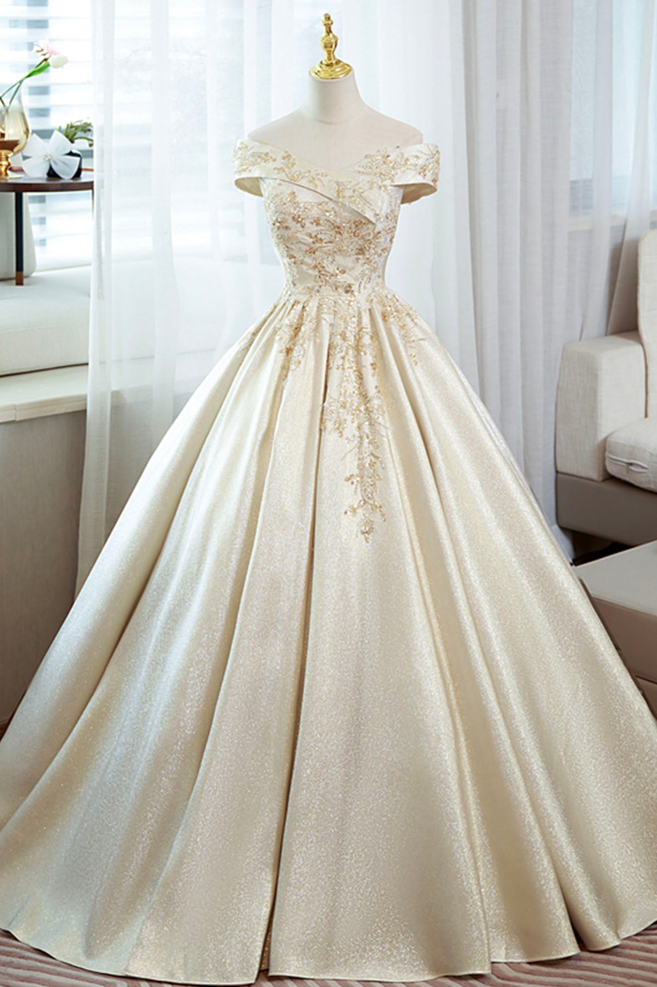 Champagne Satin Long Prom Dress with Beaded, V-Neck Evening Party Dres Champagne Satin Long Prom Dress with Beaded, V-Neck Evening Party Dres