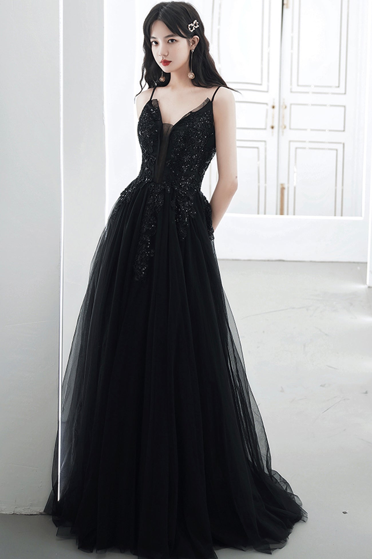 Black v 2024 neck party dress