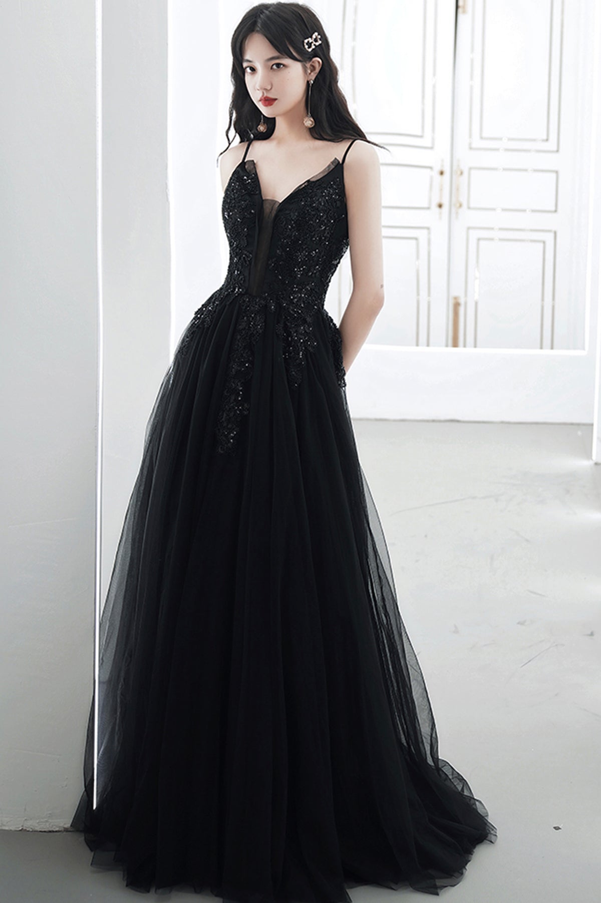 Black V-Neck Tulle Lace Long Prom Dress, A-Line Evening Party Dress