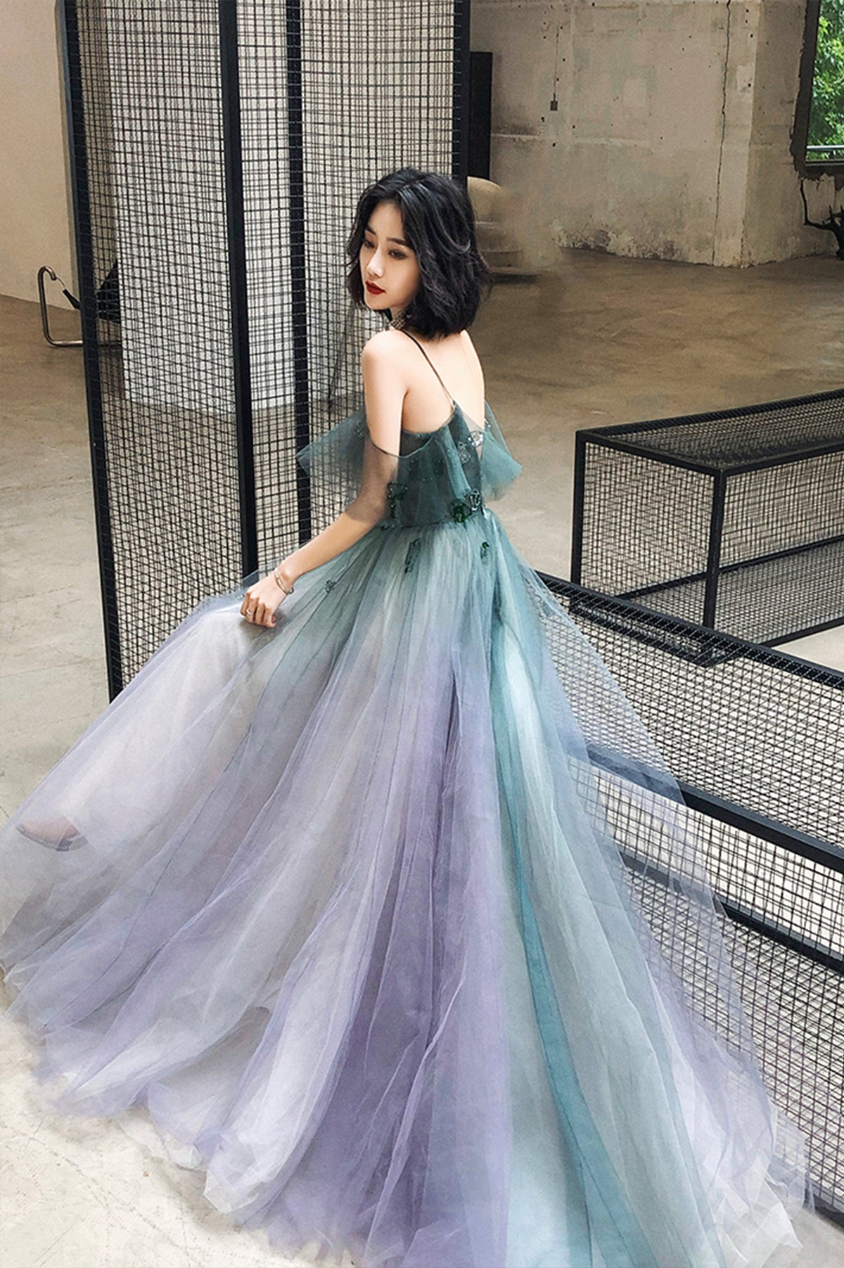 Stylish V-Neck Gradient Tulle Long Prom Dress, A-Line Backless Evening Party Dress