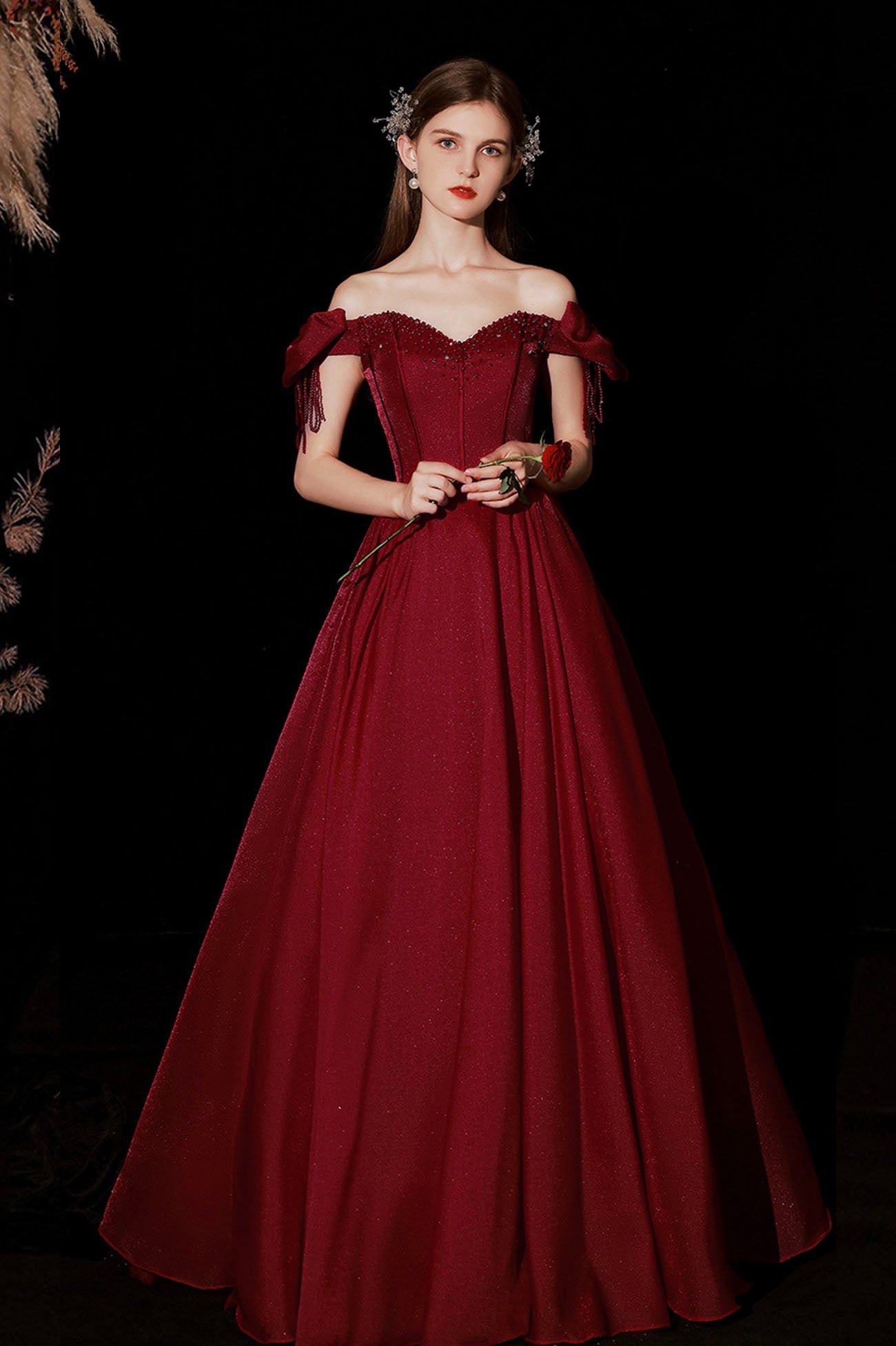 cute red graduation dresses Burgundy Satin Long A-Line Prom Dress, Off the Shoulder Graduatio Size:US0 (IT36) Jewel Neck Knee Length Total Time YGroup_Lilly_Cutout_Mini_Dress