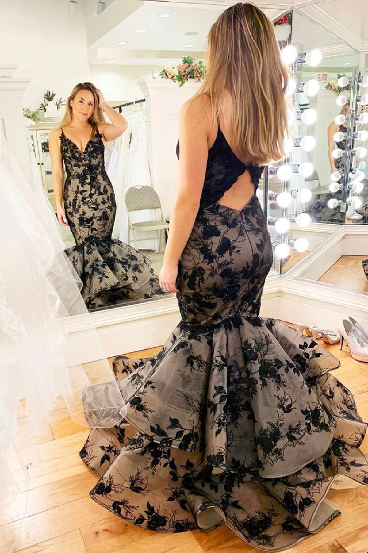 Black V-Neck Lace Long Prom Dress, Mermaid Evening Party Dress