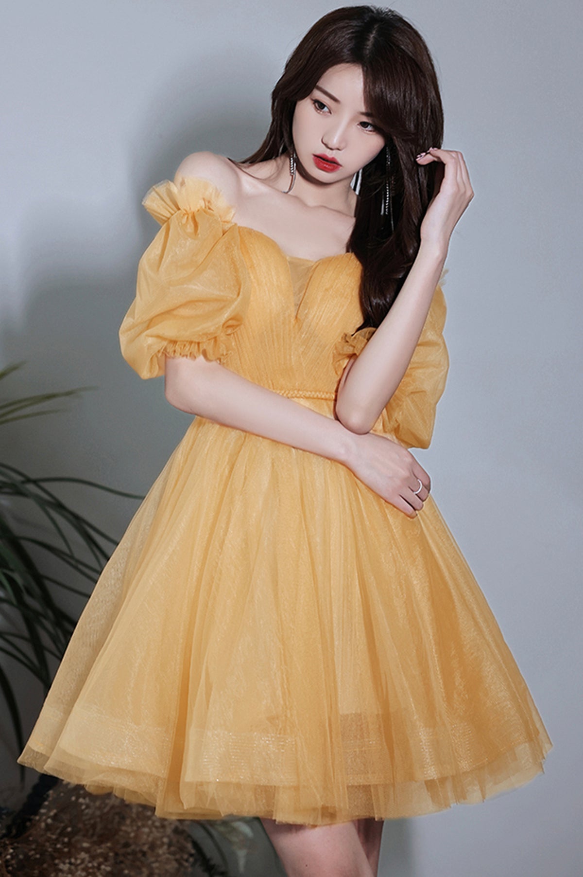 Yellow Short Tulle Party Dress, A-Line Off the Shoulder Homecoming Dress