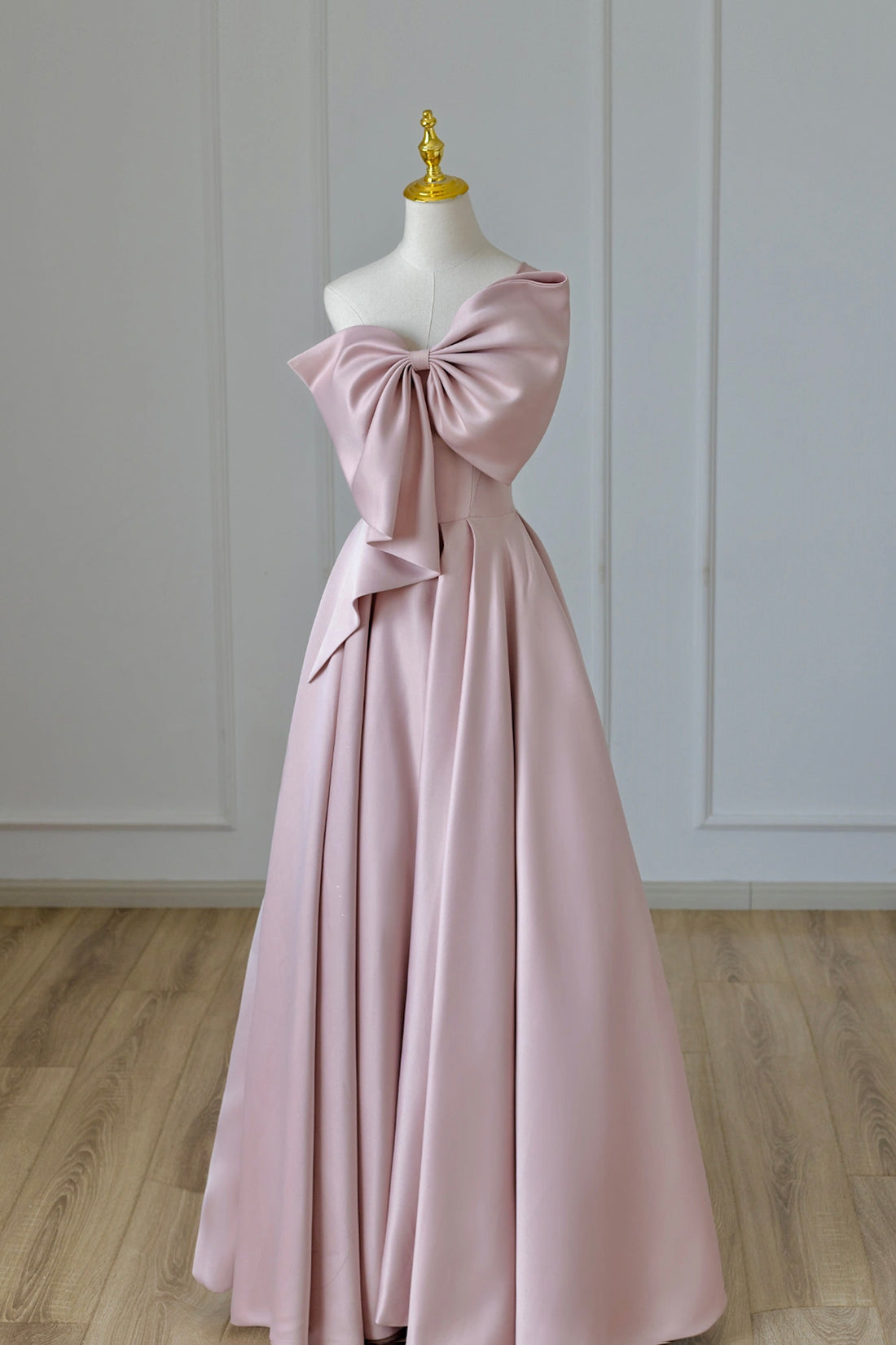 Pink dress with bow on shoulder best sale