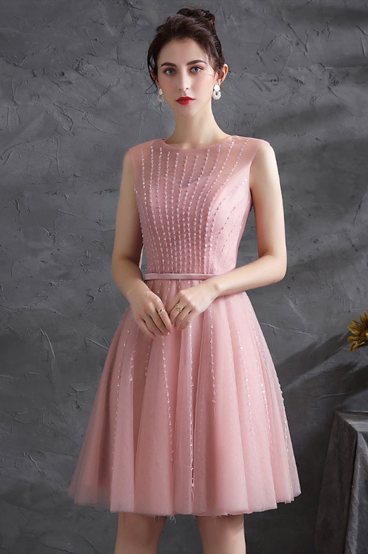 Pink Scoop Tulle Short Prom Dress with Beaded, Pink Knee Length Party Dress