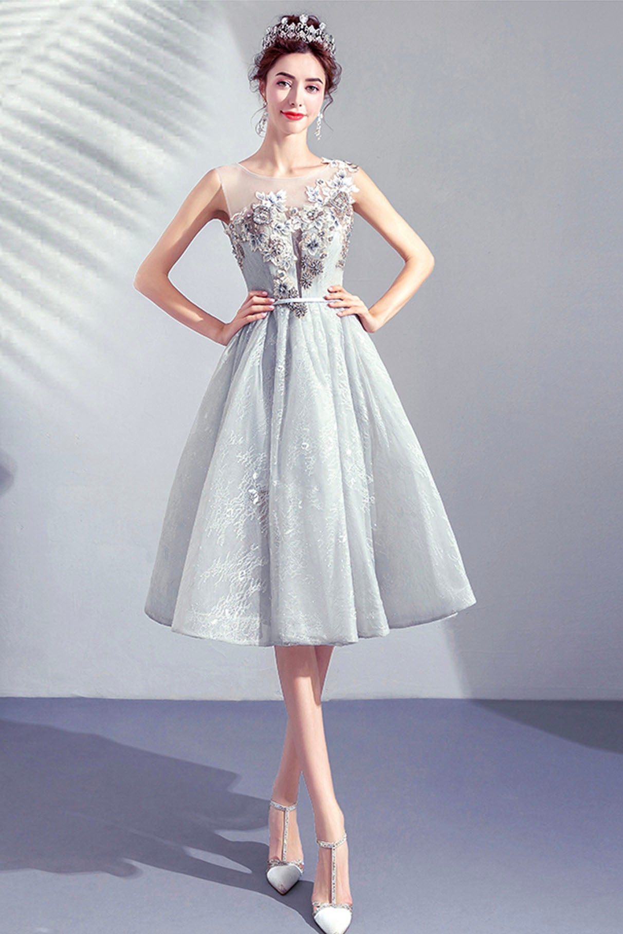 Gray Lace Short A-Line Prom Dress, Cute Scoop Homecoming Party Dress Gray Lace Short A-Line Prom Dress, Cute Scoop Homecoming Party Dress