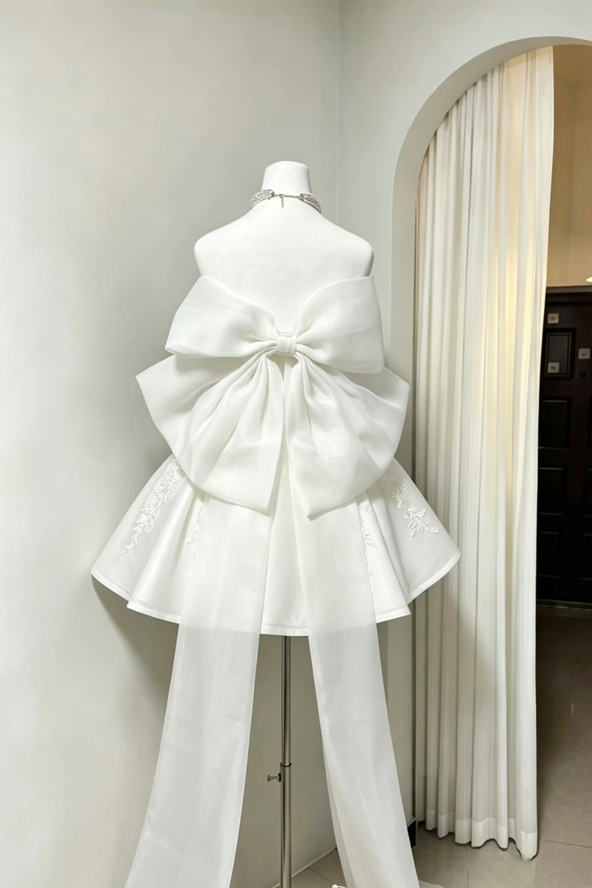 Elegant Strapless White Satin Reception Dress with Lace Detailing