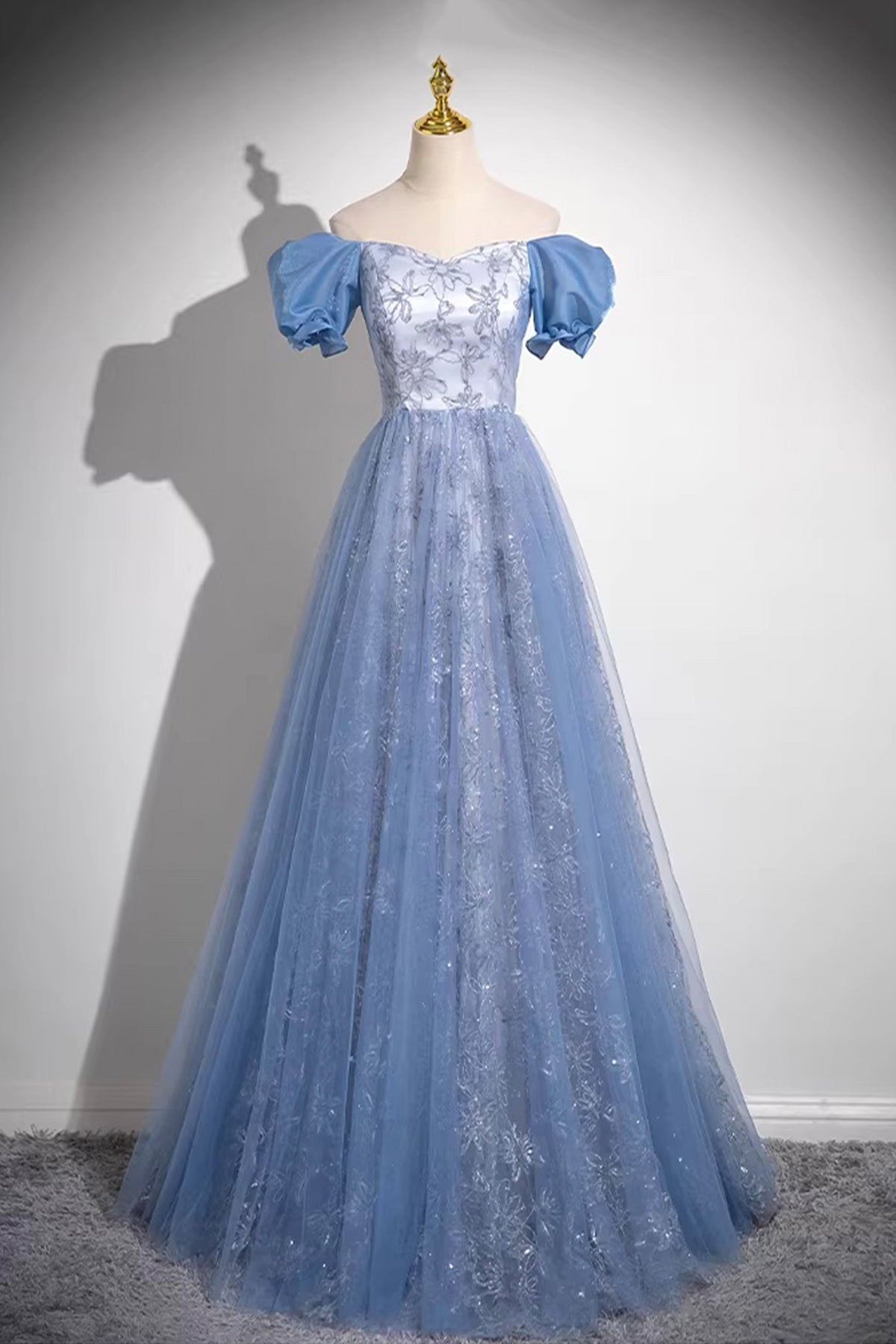 Elegant Blue Embroidery Prom Gown Floor Length Tulle Formal Dress
