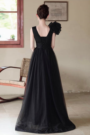 Sophisticated Black Tulle Evening Gown with Asymmetrical Ruffle Detail
