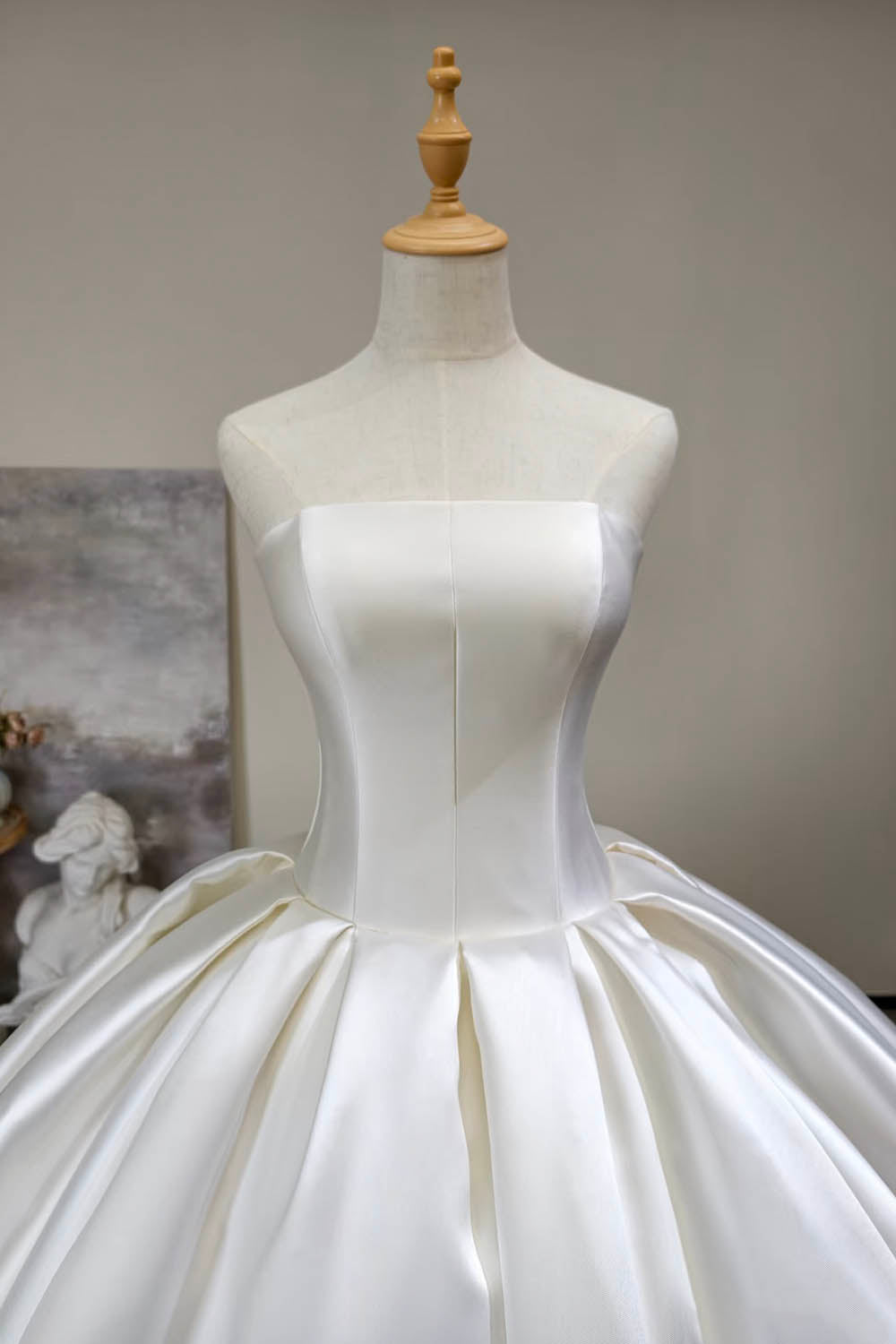 Classic Strapless Satin Ball Gown Wedding Dress – Minimalist Bridal Gown with Long Train
