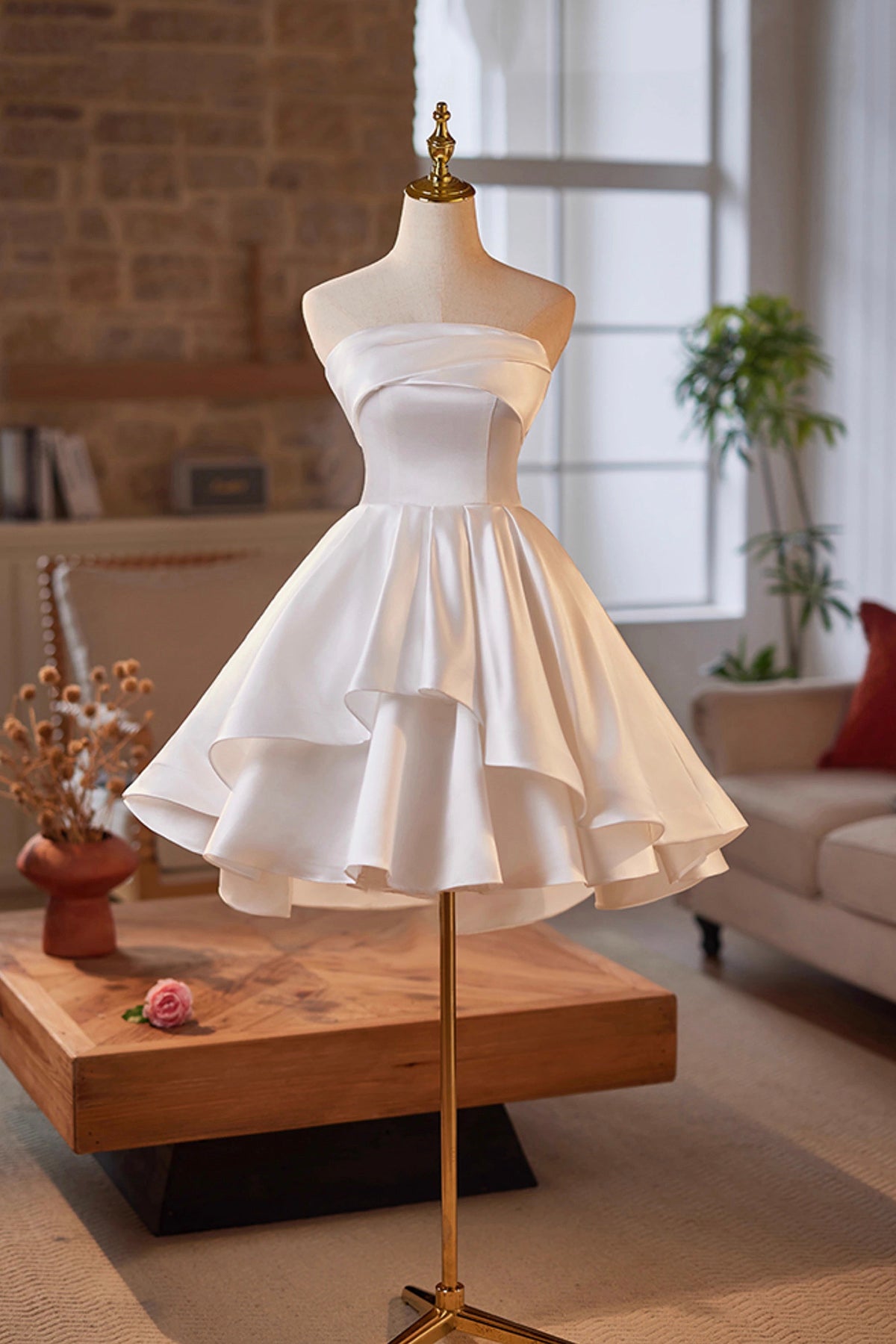 White Strapless Satin Short Prom Dress, White A-Line Evening Party Dre White Strapless Satin Short Prom Dress, White A-Line Evening Party Dre