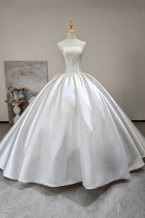 Classic Strapless Satin Ball Gown Wedding Dress – Minimalist Bridal Gown with Long Train