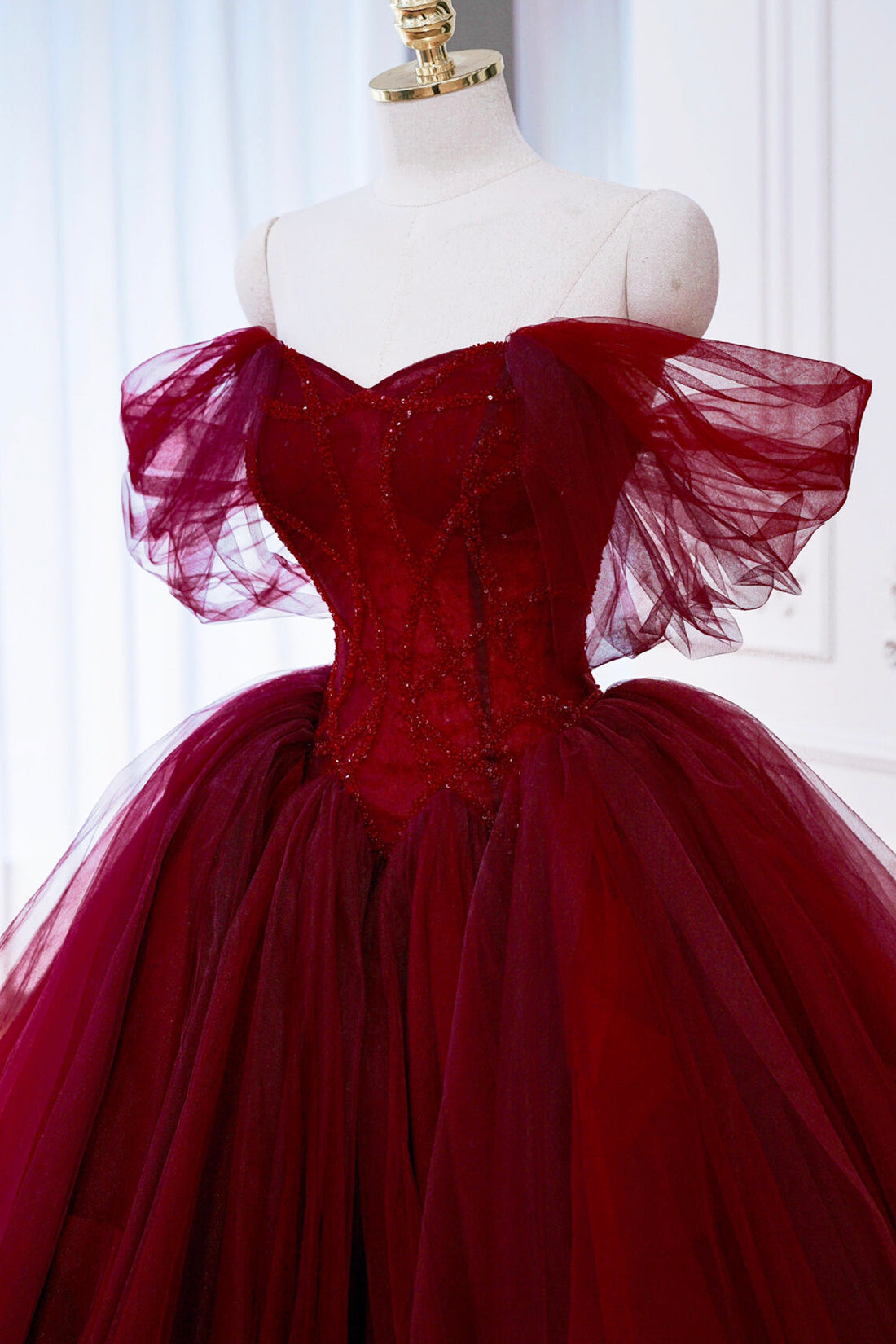 Burgundy Ball Gown Off the Shoulder Tulle Long Prom Party Dress