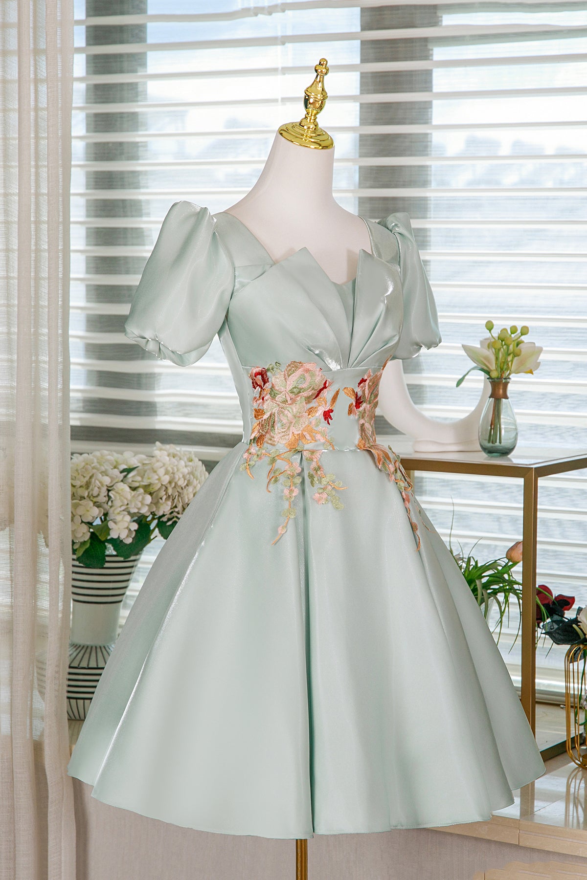 Light Green Satin Lace Short Prom Dress, A-Line Short Sleeve Party Dress