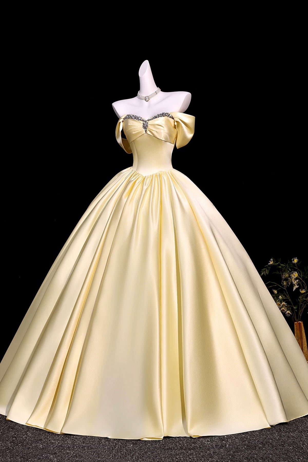 Yellow Off Shoulder Satin Prom Dress Crystal Sweetheart Corset A-Line Long Evening Gown