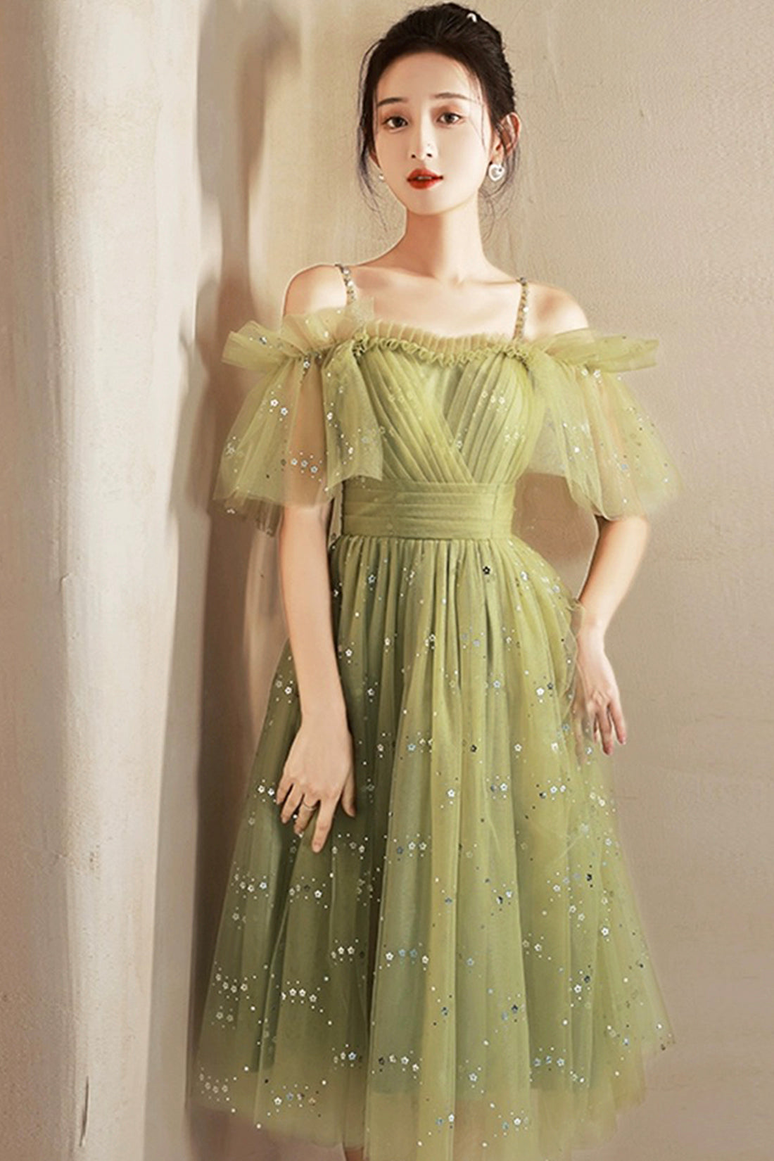 Green Spaghetti Strap Tulle Short Prom Dress, Charming Knee Length A-Line Party Dress