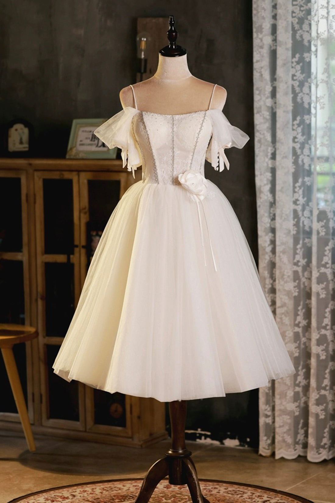 Lovely Spaghetti Strap Tulle Short Prom Dress, Light Champagne A-Line Evening Party Dress