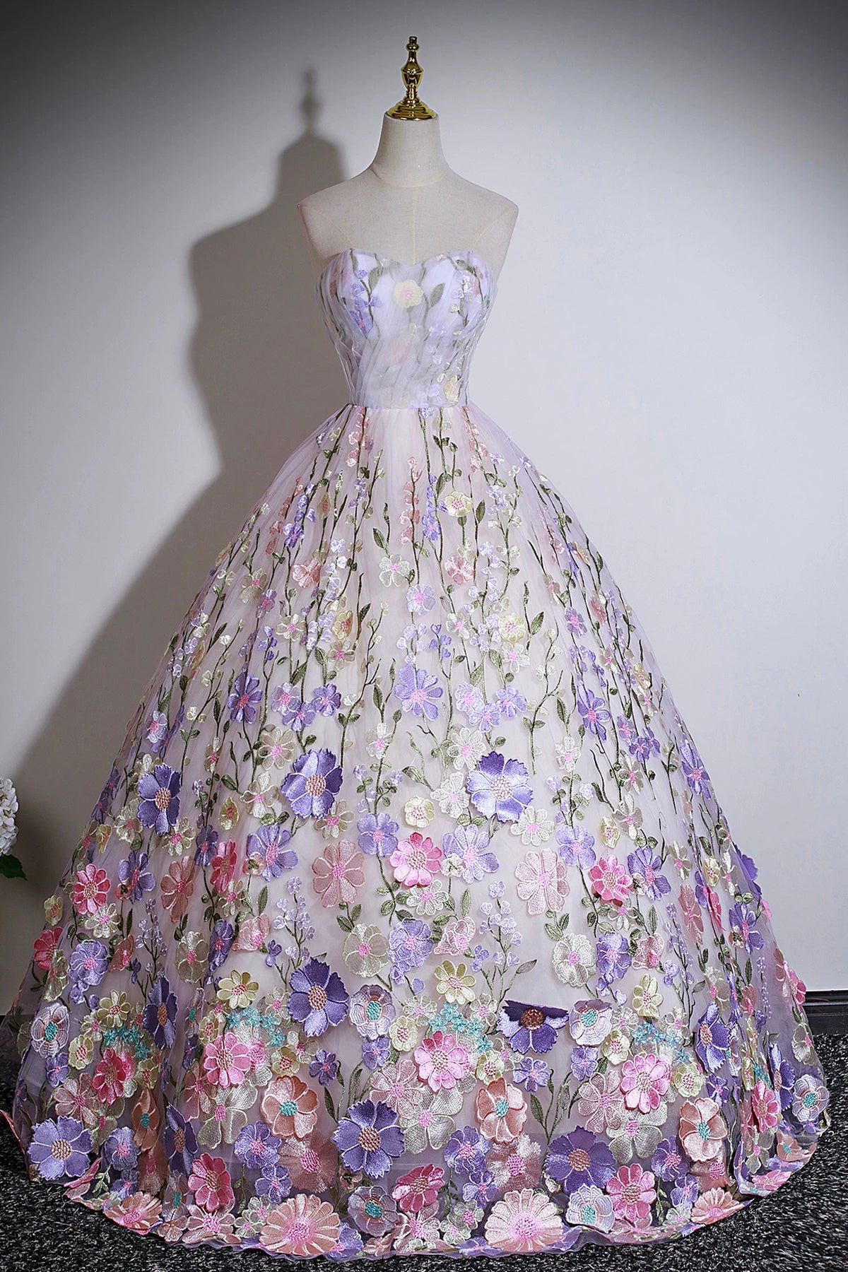 3D Floral Appliqué Strapless Ball Gown - Lilac Pink Prom Dress for Formal Events