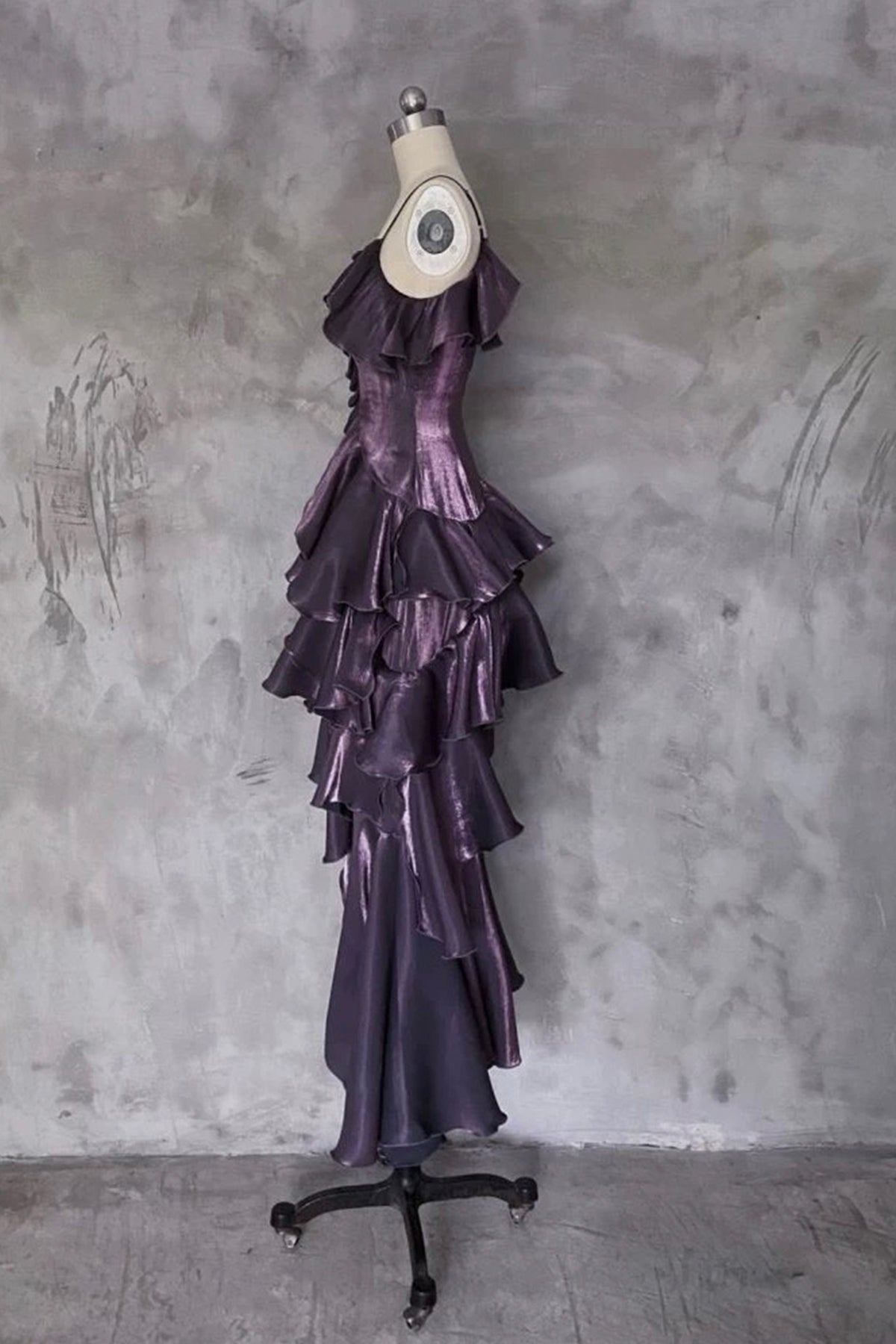 Irregular Ruffled Evening Party Dresses with Floral Detail