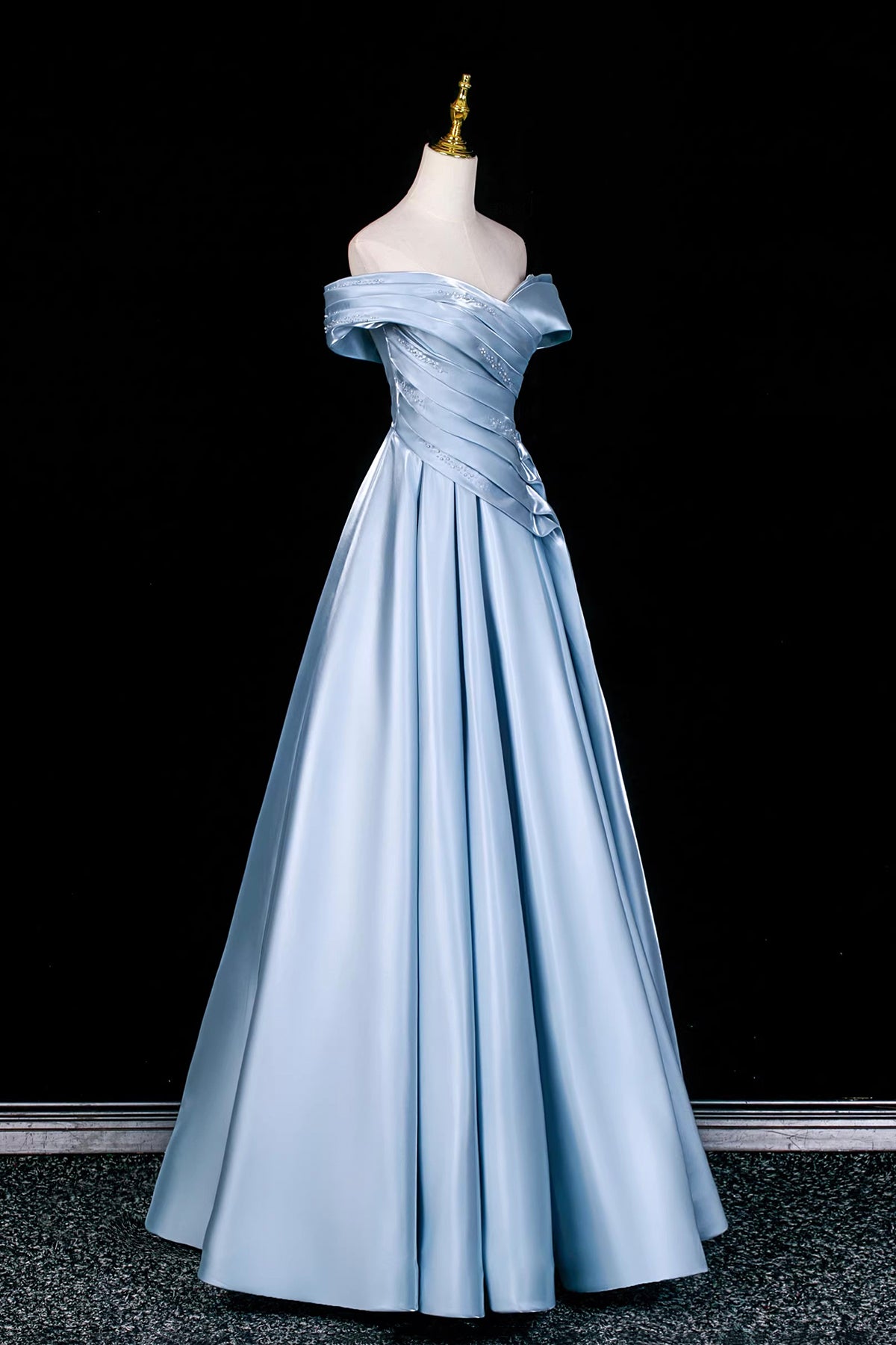 Elegant Light Blue Off-the-Shoulder Satin Ball Gown for Formal Events