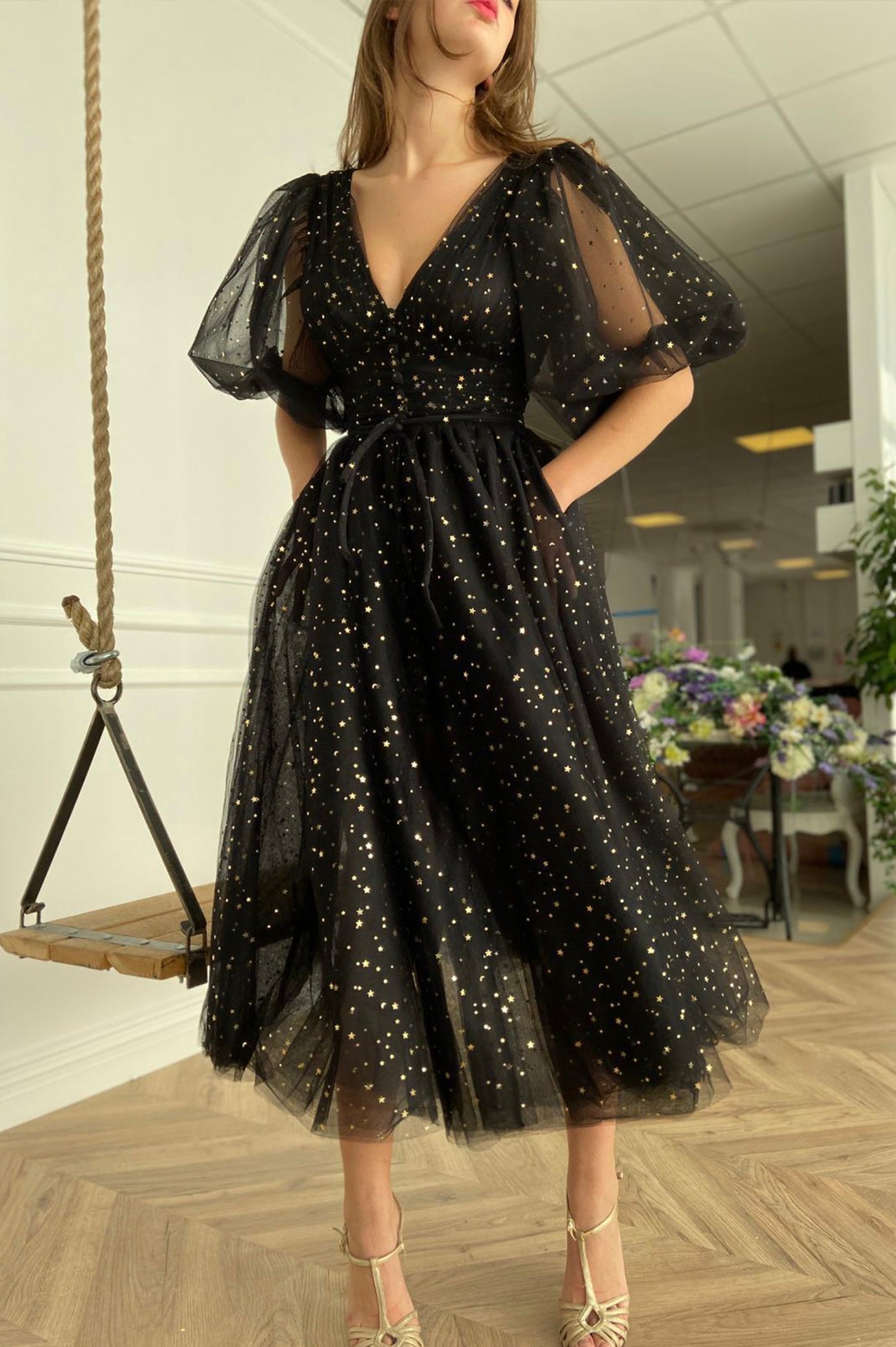 Cute V-Neck Tulle Short Prom Dress, Lovely Puff Sleeve Homecoming Dres