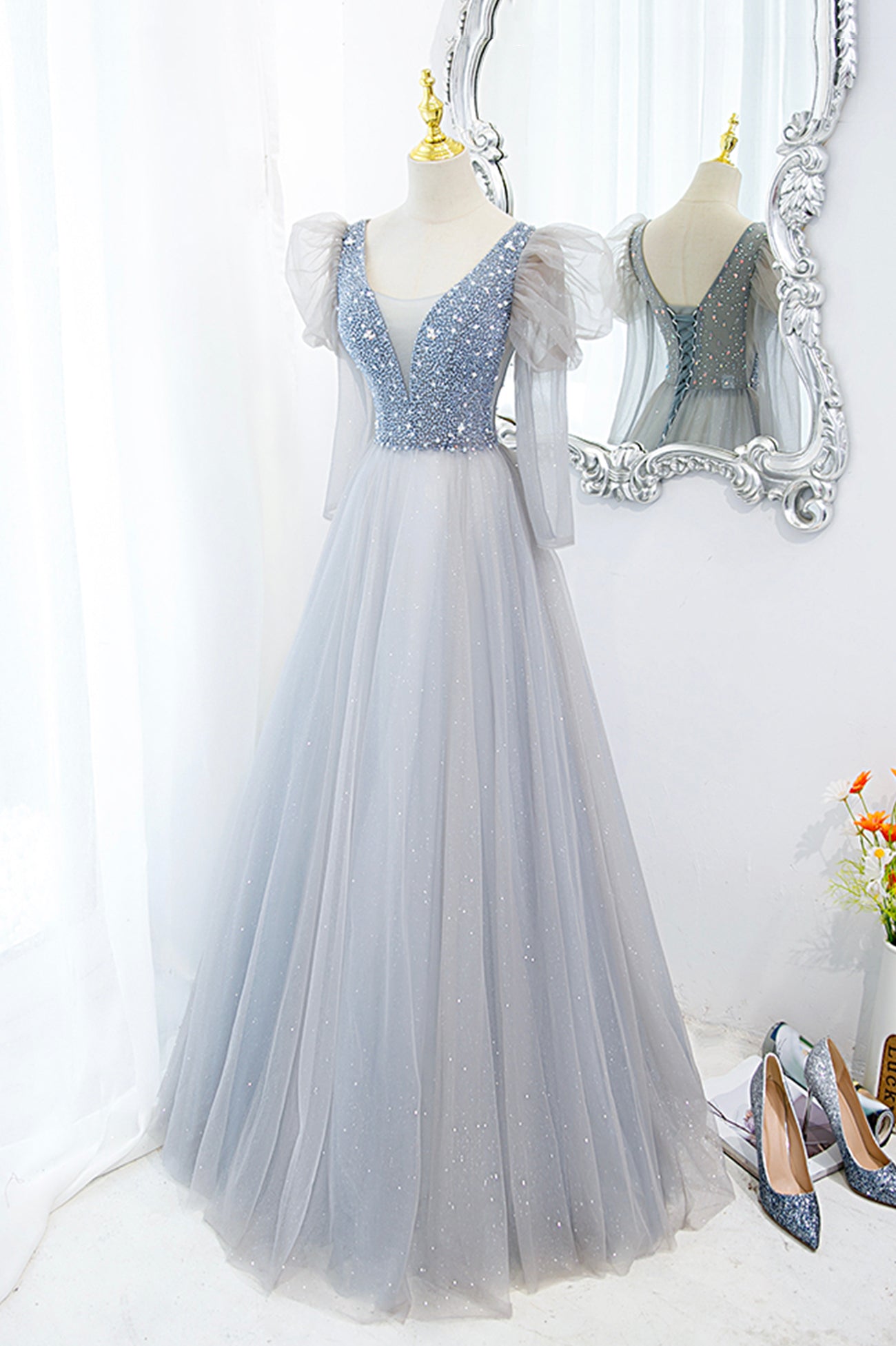 Cute V-Neck Tulle Long Prom Dress with Beaded, A-Line Long Sleeve Evening Dress