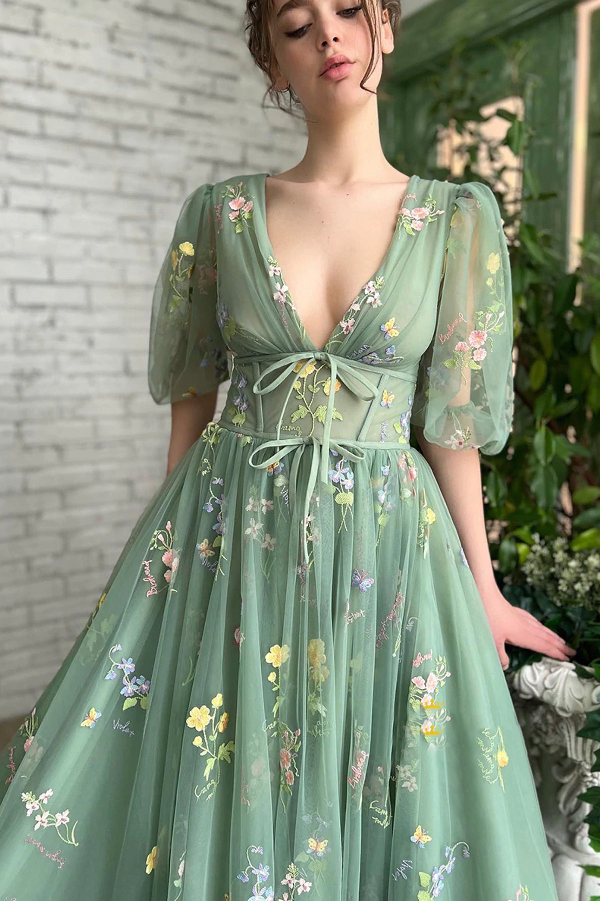Green V-Neck Lace Long Prom Dress, A-Line Evening Graduation Dress