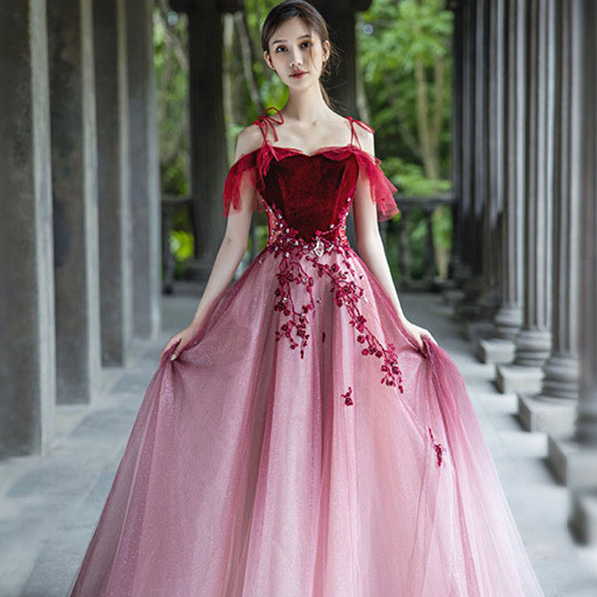 Beautiful gown for js sales prom