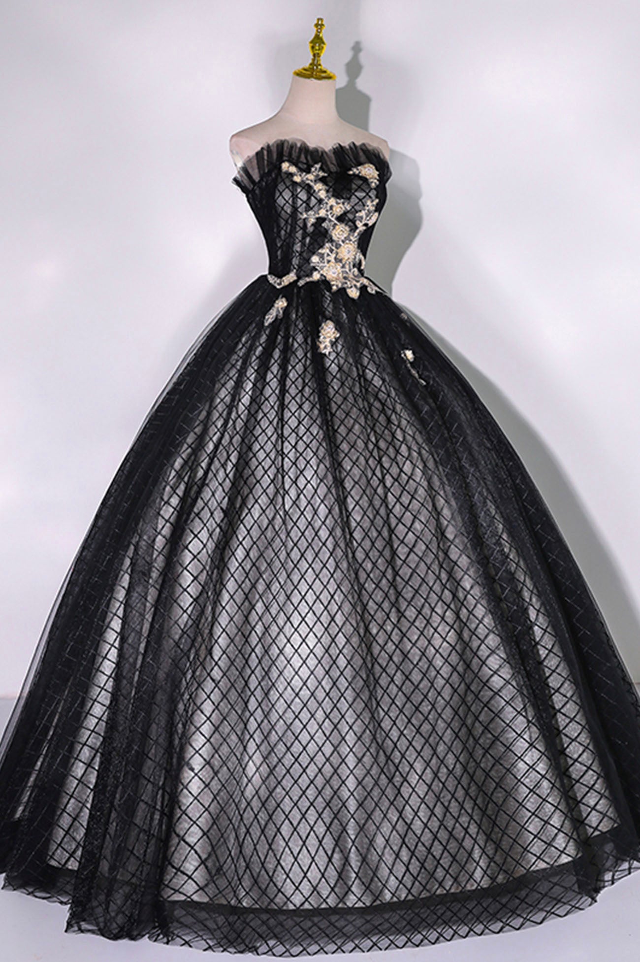Black Tulle Lace Long Prom Dress, Black A-Line Strapless Evening Gown Black Tulle Lace Long Prom Dress, Black A-Line Strapless Evening Gown