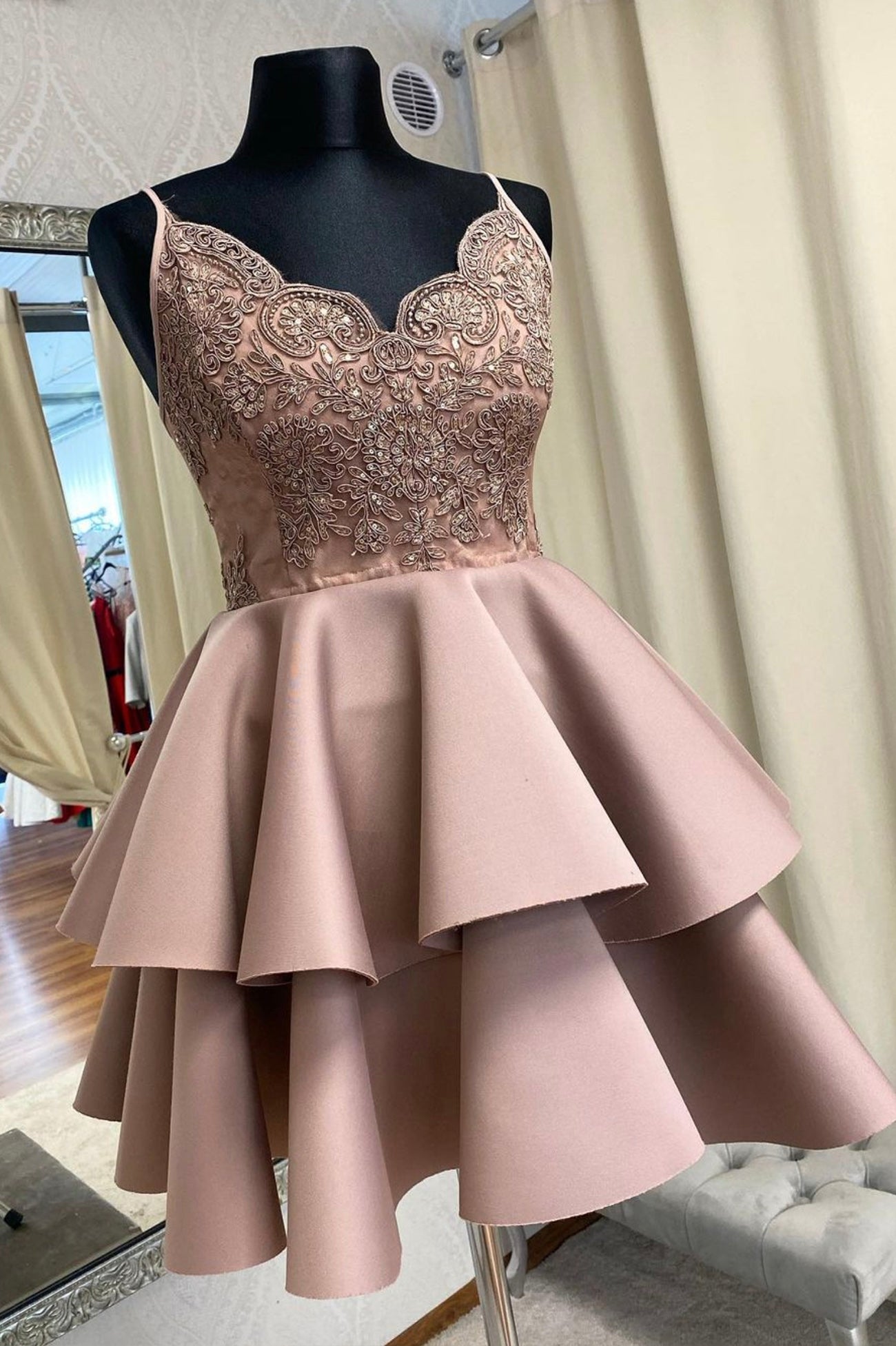 Cute V-Neck Lace Short Prom Dress, A-Line Spaghetti Straps Homecoming Dress