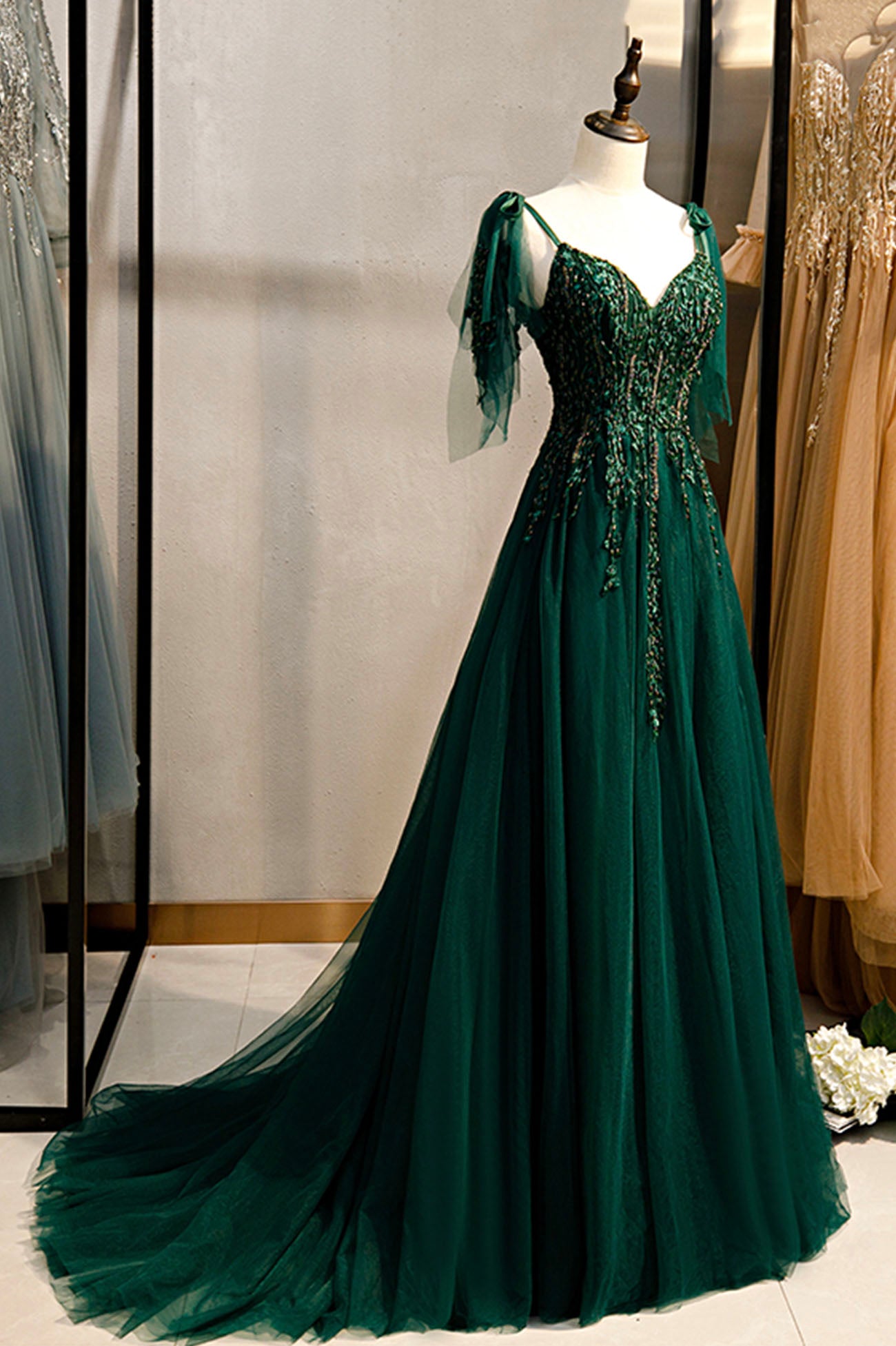 Green V-Neck Lace Long Prom Dress, A-Line Spaghetti Straps Evening Dress
