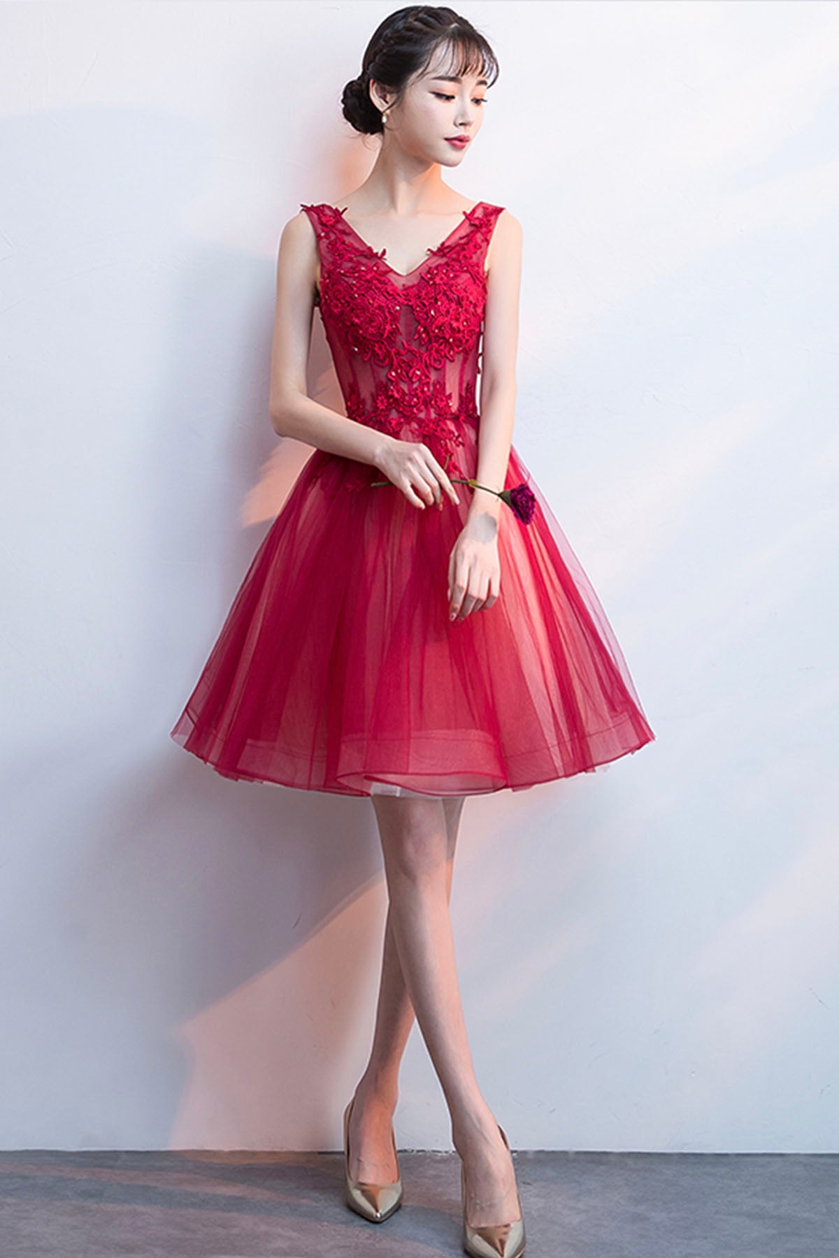 Red V-Neck Lace Short Prom Dress, Cute A-Line Homecoming Party Dress